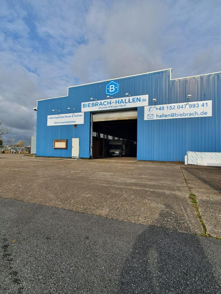 Investitionsobjekt in Wilhelmshaven: drei Lagerhallen am Ems-Jade-Kanal, 26389 Wilhelmshaven, Lager mit Freifläche